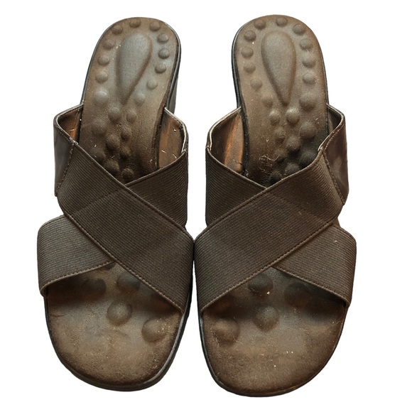 Stretch slides Brown 2” Wedge heel Casual Comfortable No signs of wear. - Picture 1 of 10